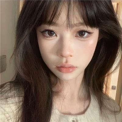 带子狼 在那双小手中